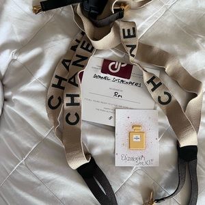 chanel vintage suspenders. 100% authentic